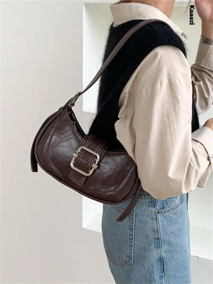 BUCKLE DETAIL SHOULDER BAG