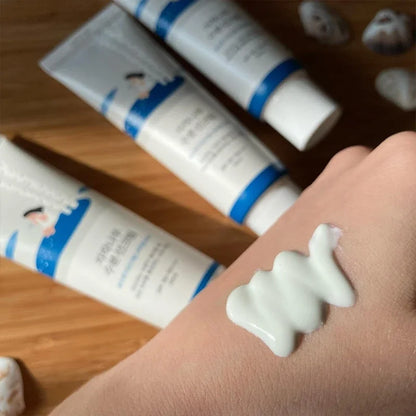 MOISTURIZING AND SUNSCREEN PROTECTION